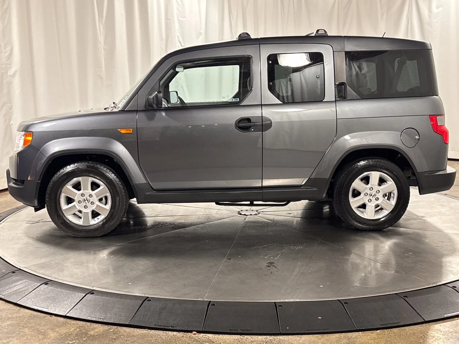 Used 2011 Polished Metal Metallic Honda EX image 8