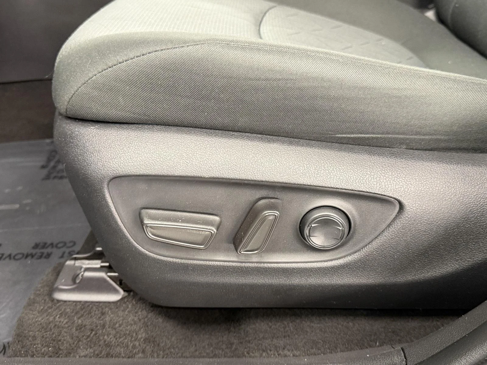Used 2022 Magnetic Gray Metallic Toyota XLE image 19