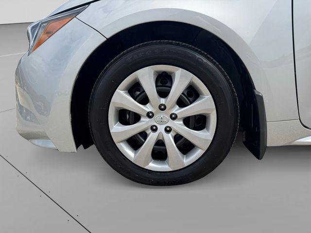 Certified Used 2025 Classic Silver Metallic Toyota LE image 41