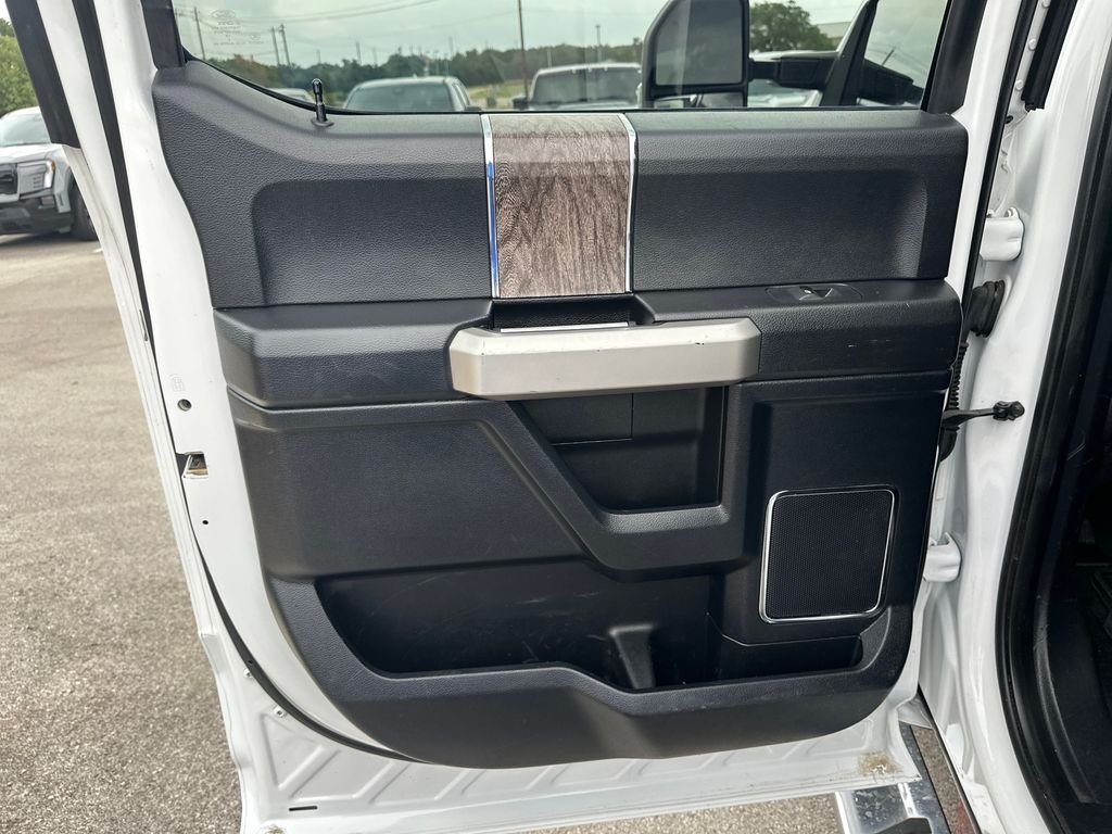 Used 2017 White Ford Lariat image 32