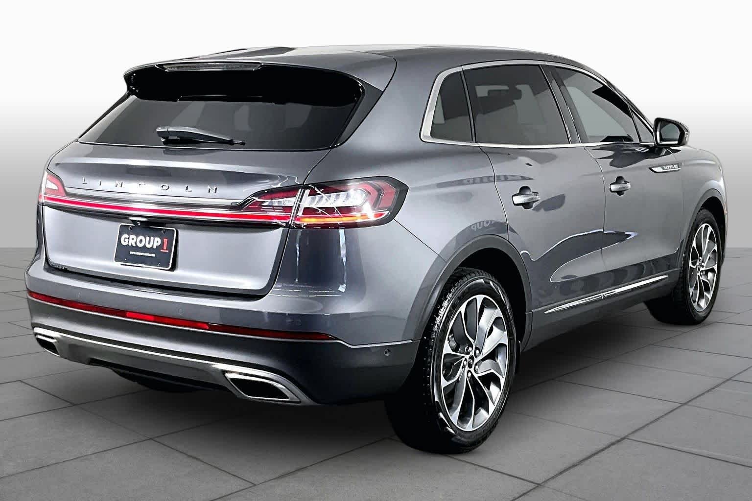 Used 2022 Asher Gray Metallic Clearcoat Lincoln Reserve image 12