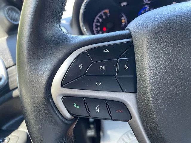Used 2022 Sting-Gray Clearcoat Jeep Laredo X image 17