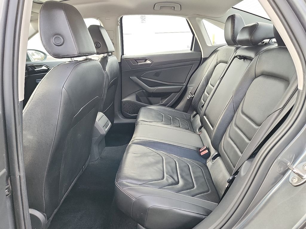 Used 2022 Gray Volkswagen 1.5T SEL image 10