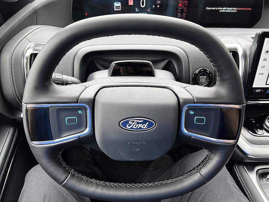 New 2027 Star White Metallic Tri-Coat Ford MAX Platinum image 14