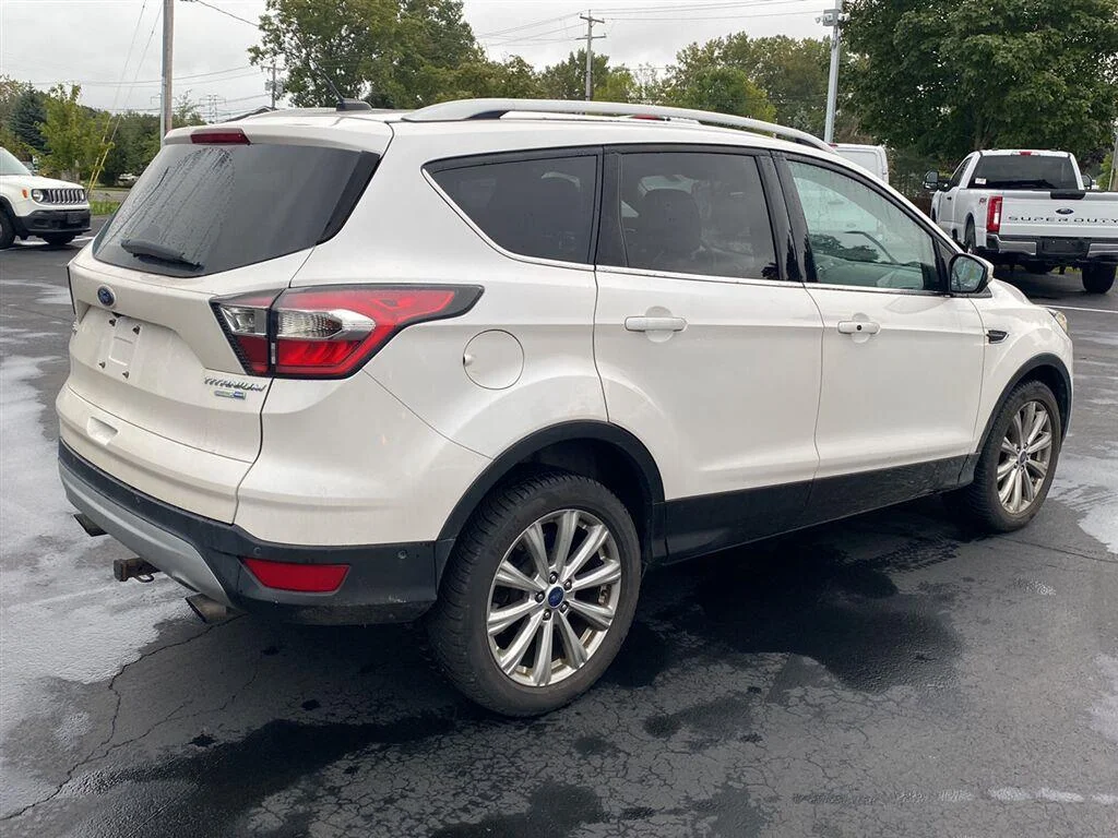 Used 2017 White Platinum Tri-Coat Metallic Ford Titanium image 10