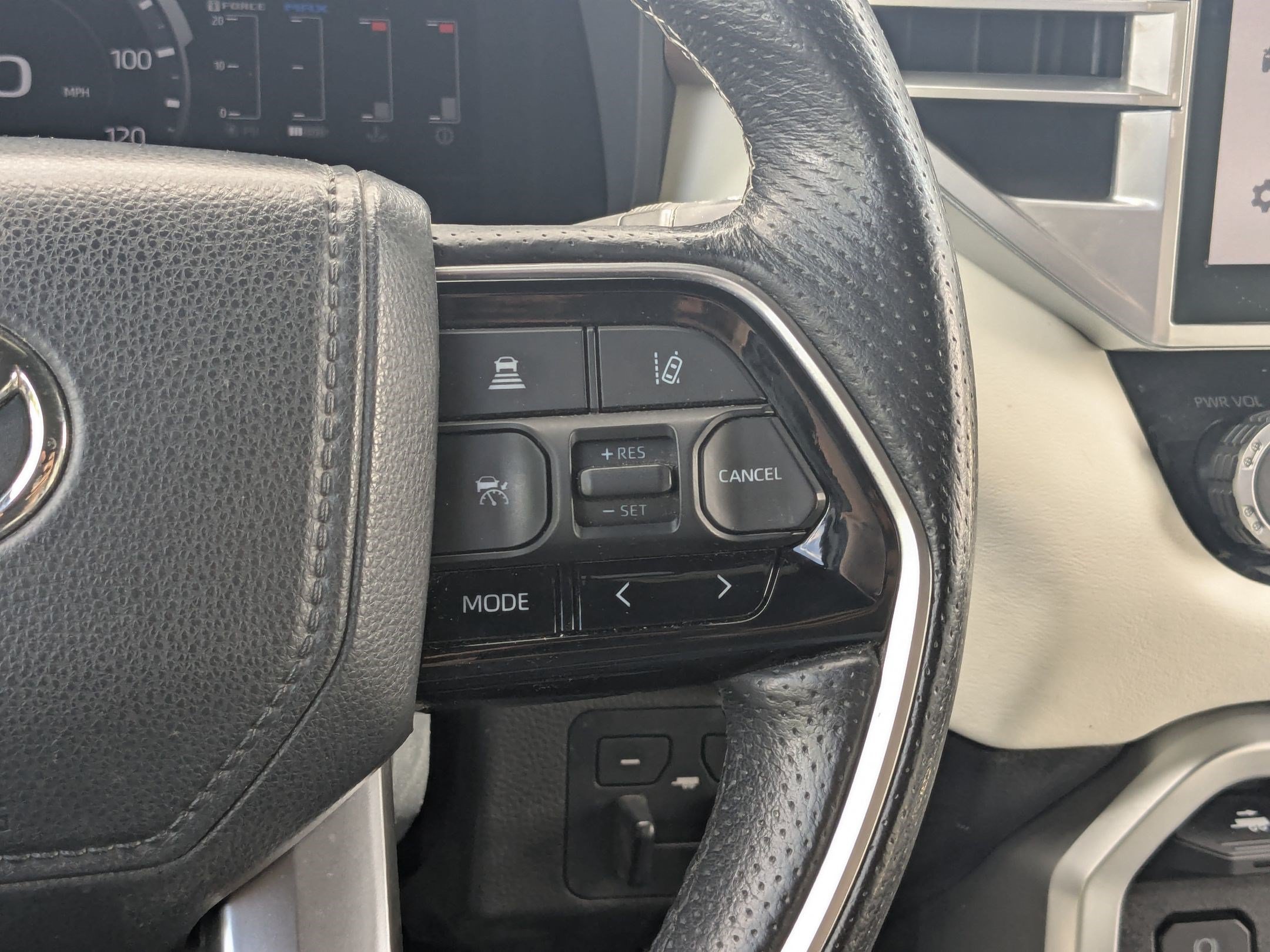 Used 2022 White Toyota Capstone Hybrid image 18