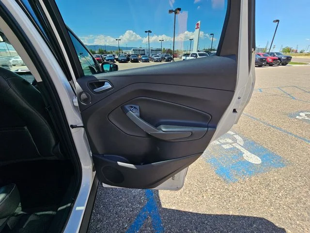 Used 2018 White Platinum Clearcoat Metallic Ford Titanium image 24