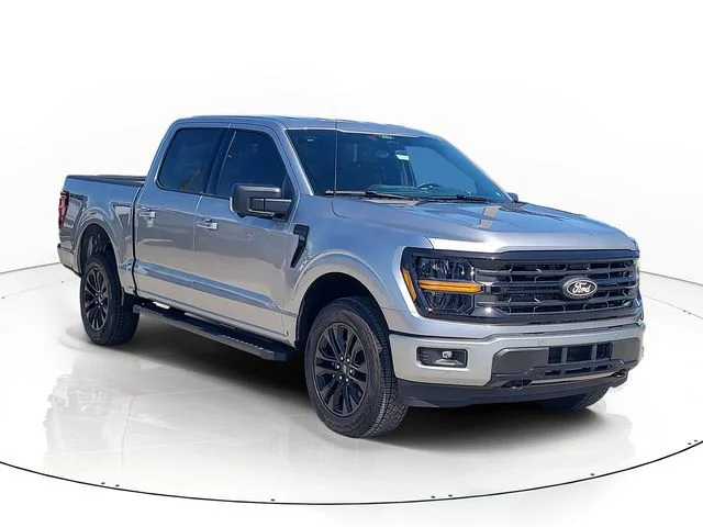New 2026 Silver Metallic Ford XLT image 3