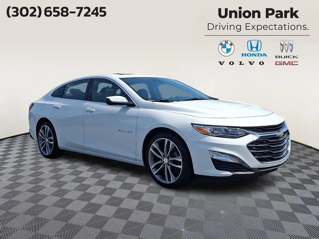 Used 2024 Summit White Chevrolet LT image 3