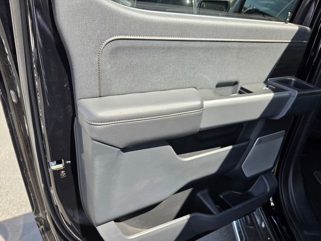 Used 2024 Black Metallic Ford Lariat image 34