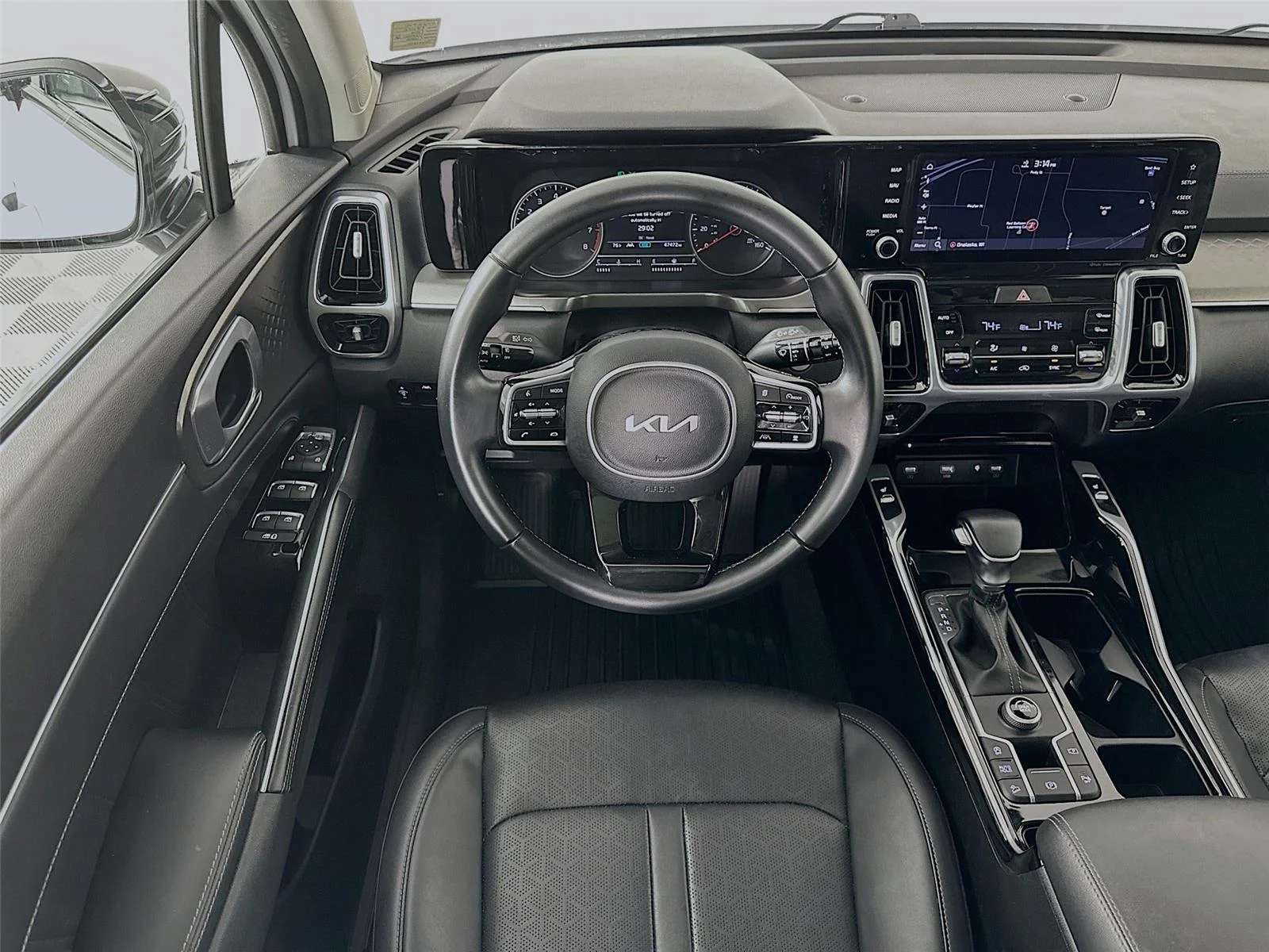 Used 2022 Kia Sorento SX with VIN 5XYRK4LF9NG121250 for sale in Winona, Minnesota