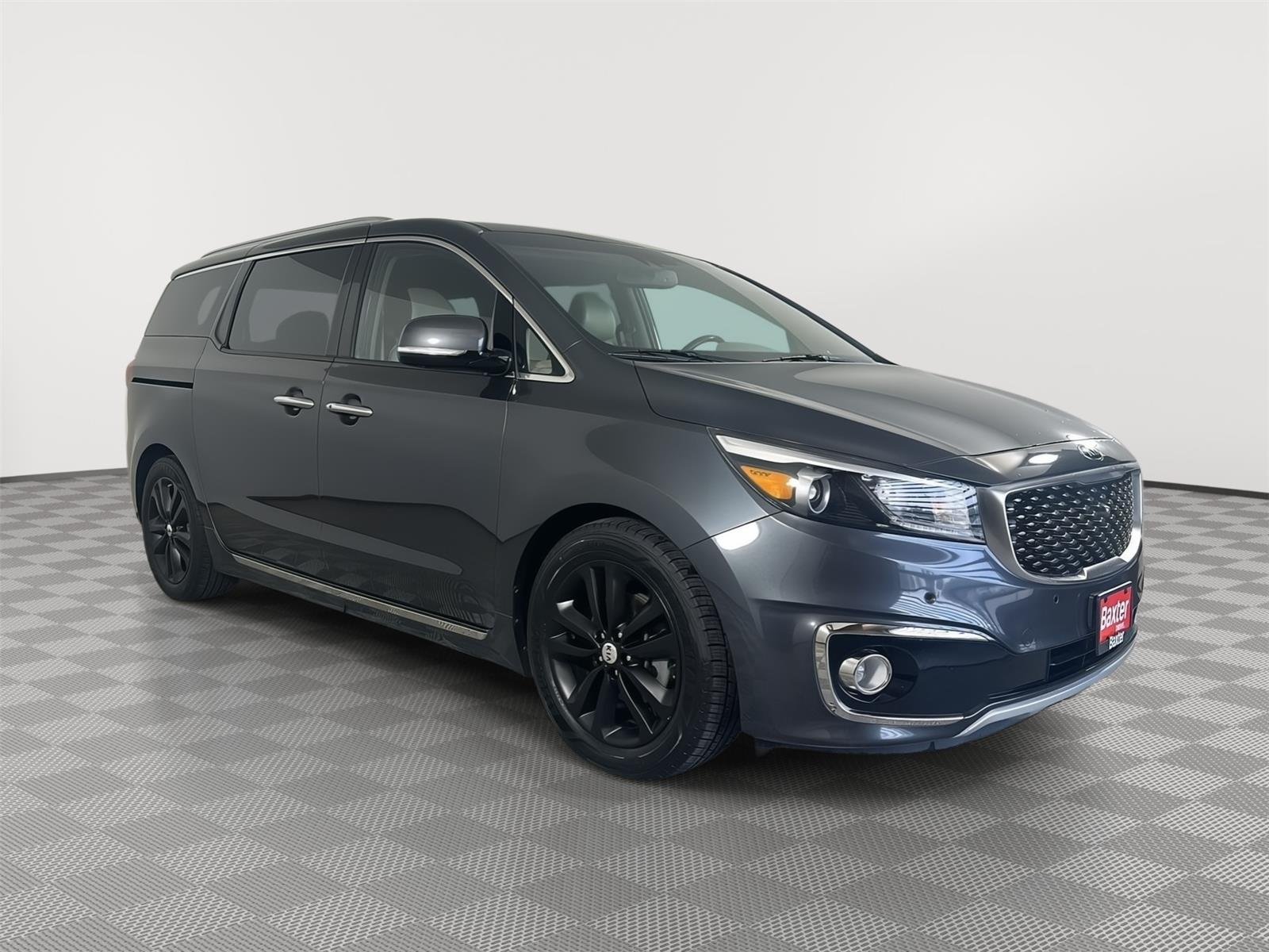 2017 Kia Sedona SX Limited's photo