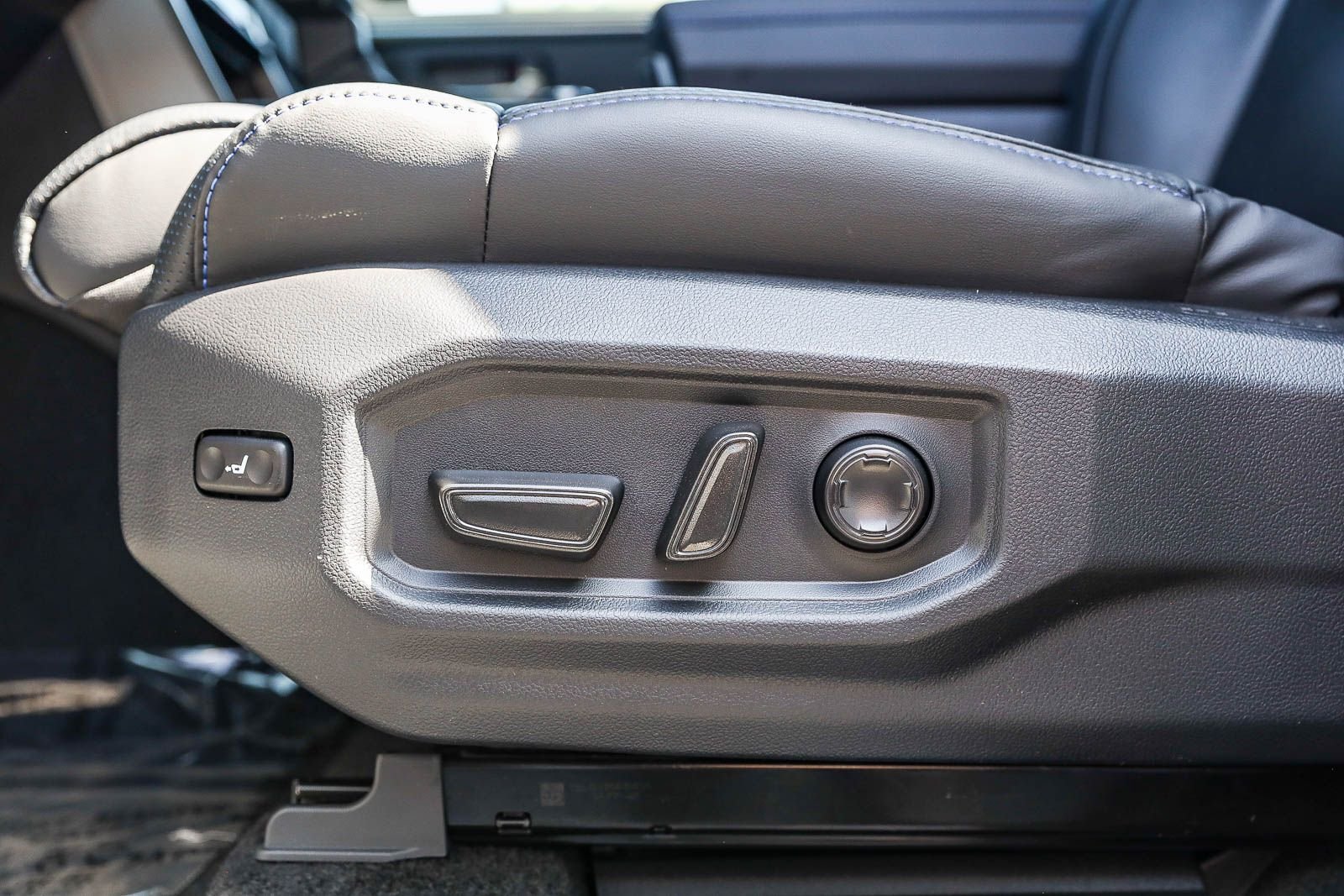 2026 Toyota Tundra Platinum - Photo 22