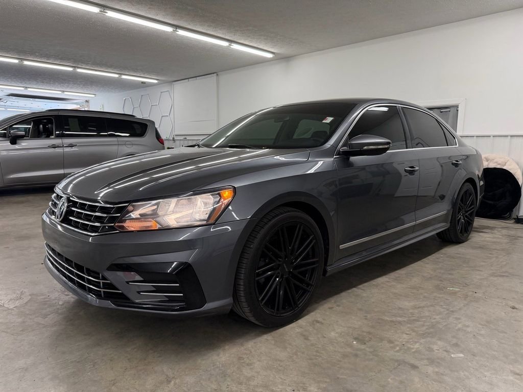 2016 Volkswagen Passat R-Line