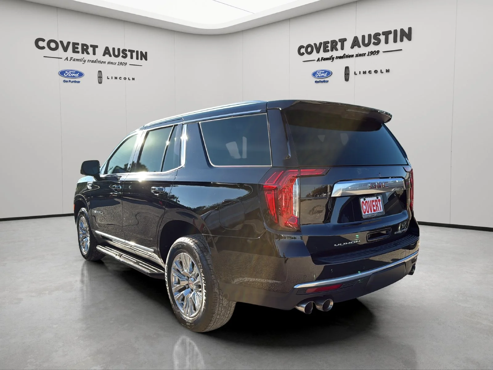 Used 2022 Black GMC Denali image 3