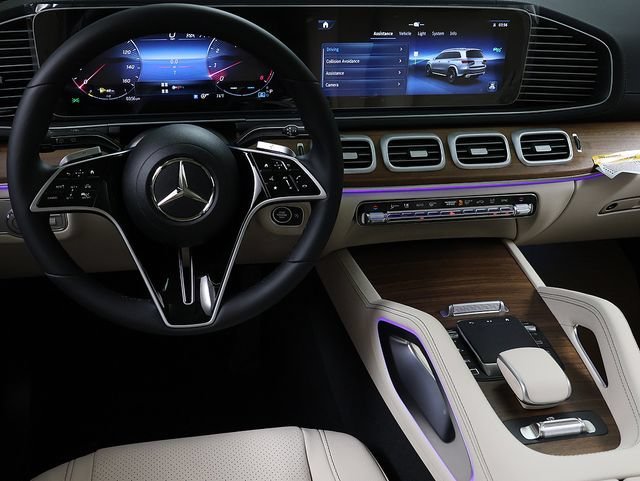 New 2026 Polar White Mercedes-Benz GLS 450 image 47