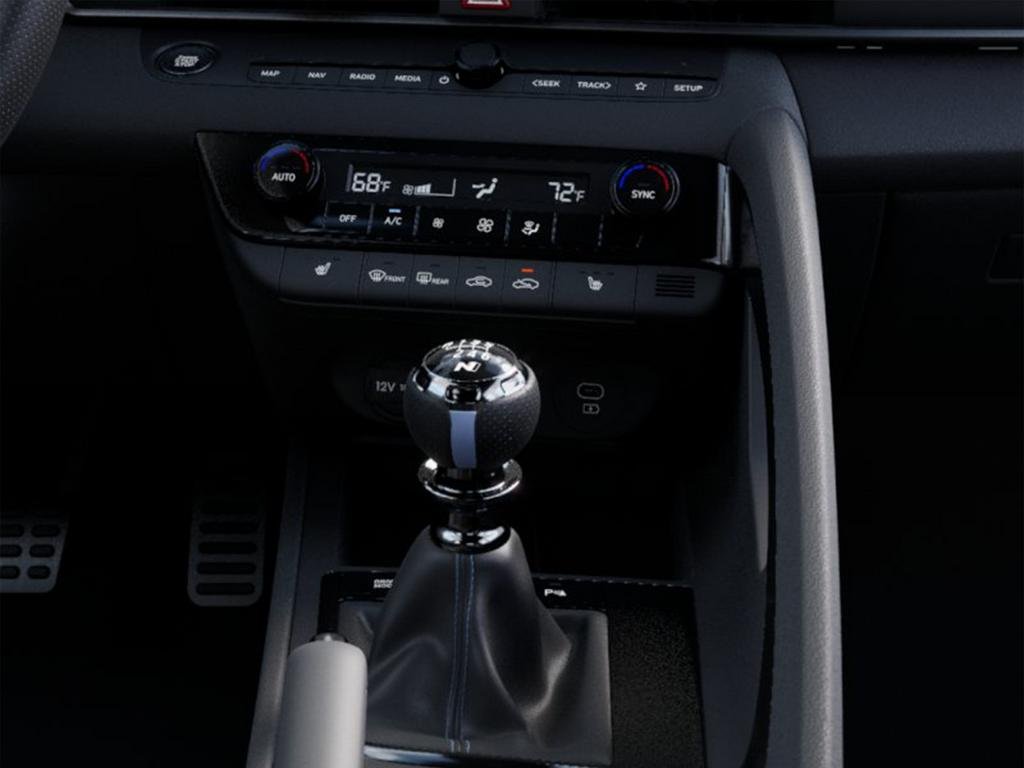 2025 Hyundai Elantra N - Photo 18