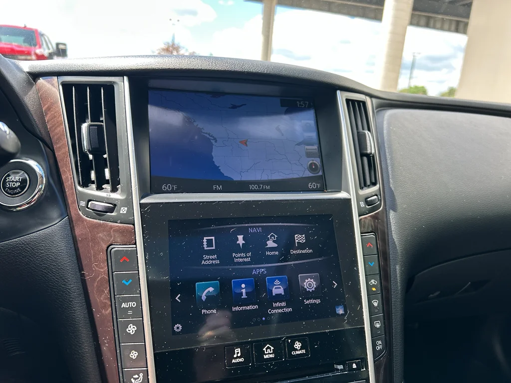 Used 2015 Graphite Shadow INFINITI Premium image 12