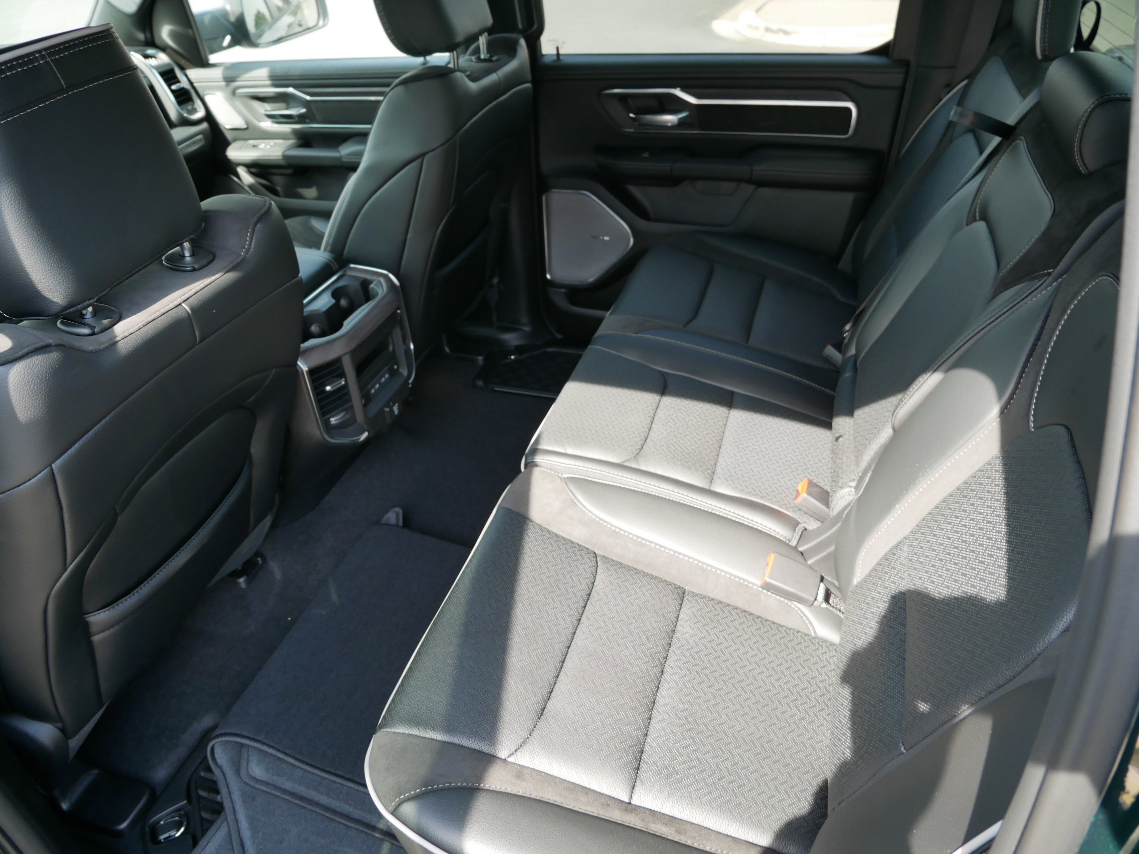 New 2026 Serrano-Green Metallic Exterior Paint RAM Laramie image 12