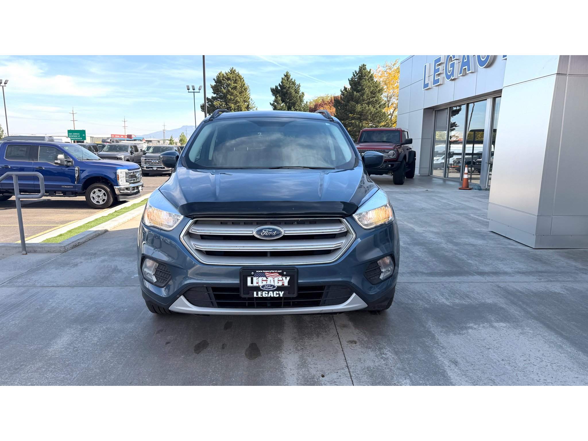 Used 2018 Blue Metallic Ford SE image 2