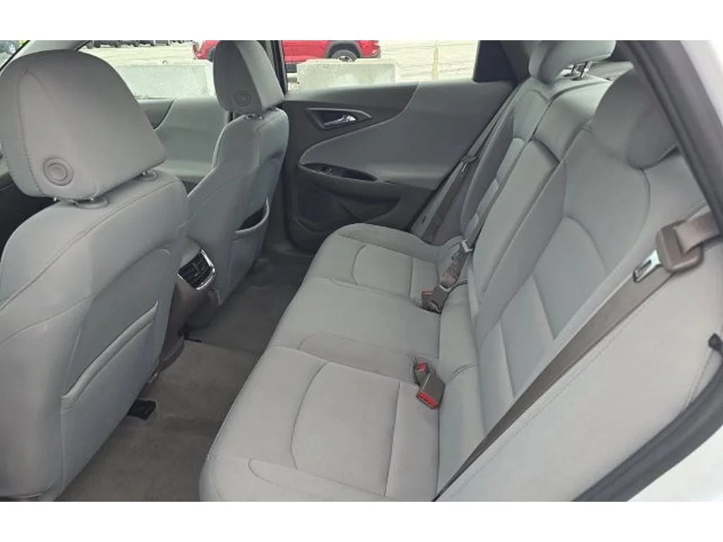 Used 2021 Summit White Chevrolet LT image 8