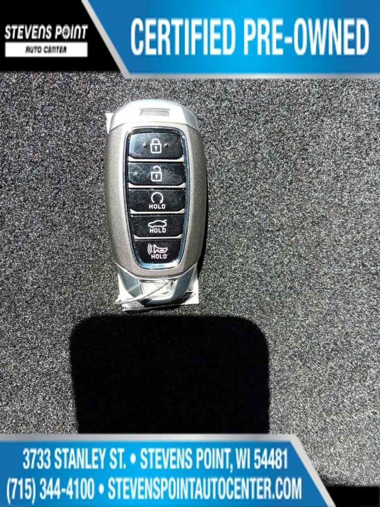 Used 2023 Fluid Metal Hyundai SEL image 42