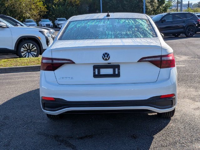 Used 2024 White Volkswagen 1.5T S image 5