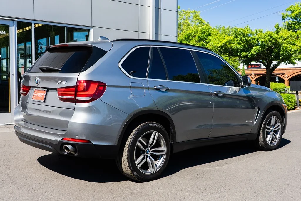 Used 2015 Gray BMW xDrive35d image 6