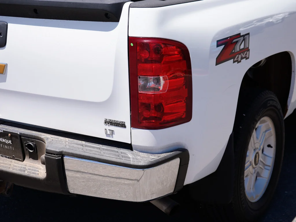 Used 2012 Summit White Chevrolet LT image 13