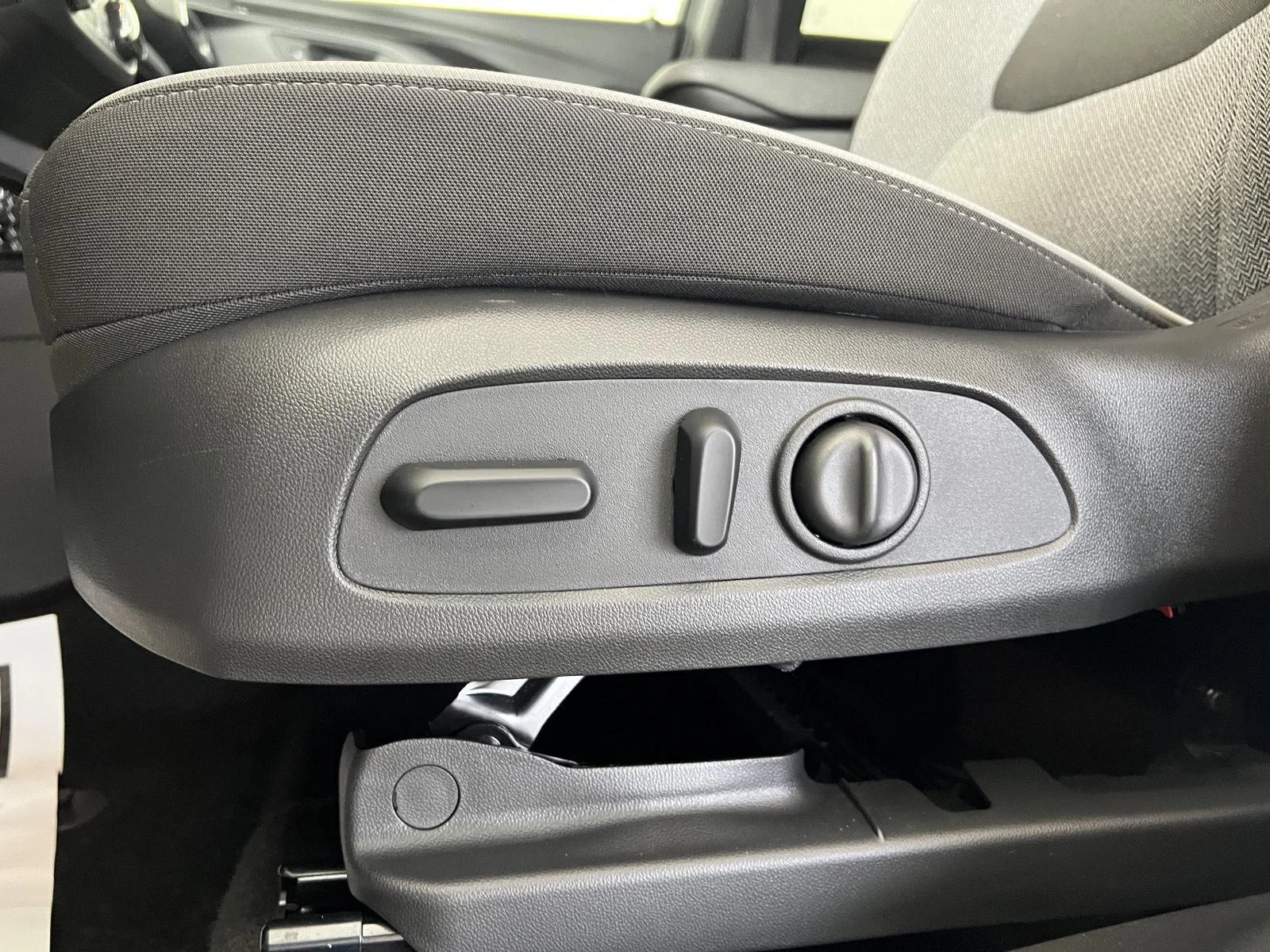 Used 2023 Summit White Chevrolet LT image 13