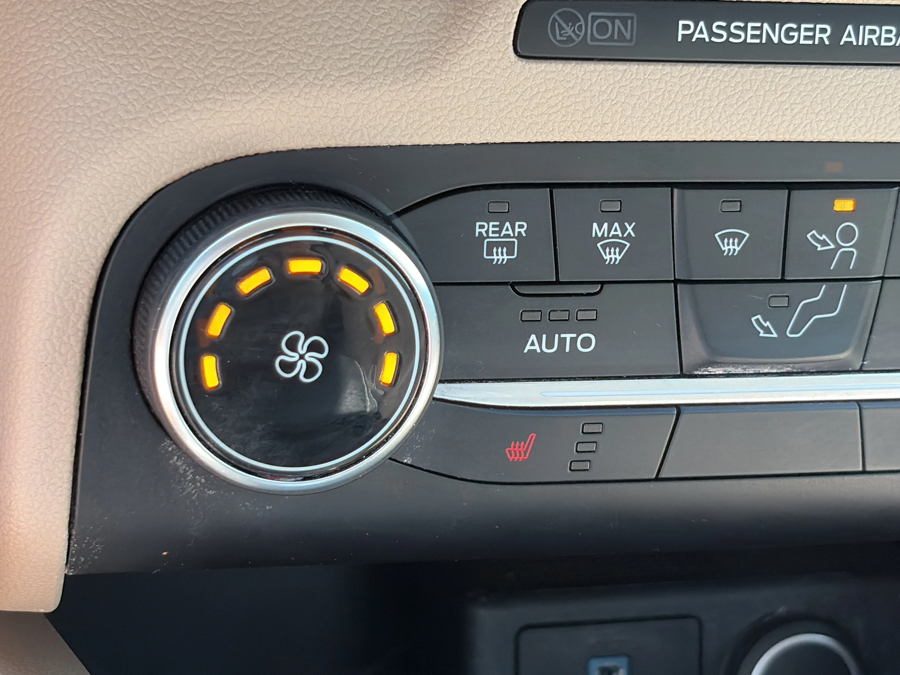 Used 2020 Green Metallic Ford SE image 20