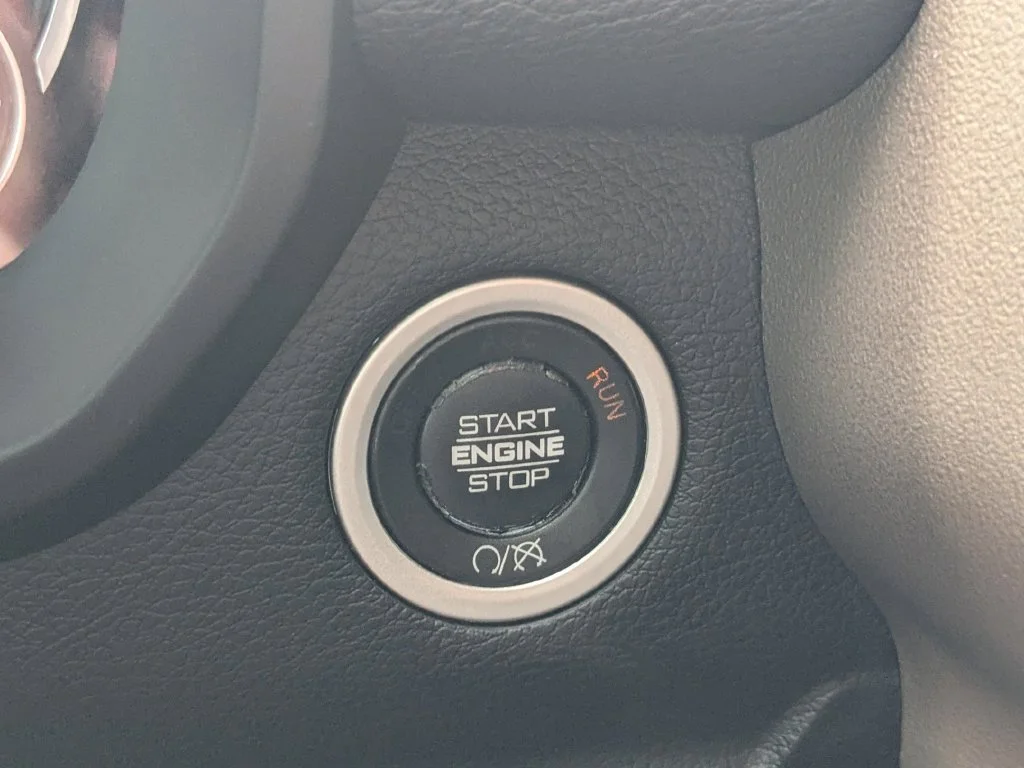 Used 2022 White Ram Laramie image 28