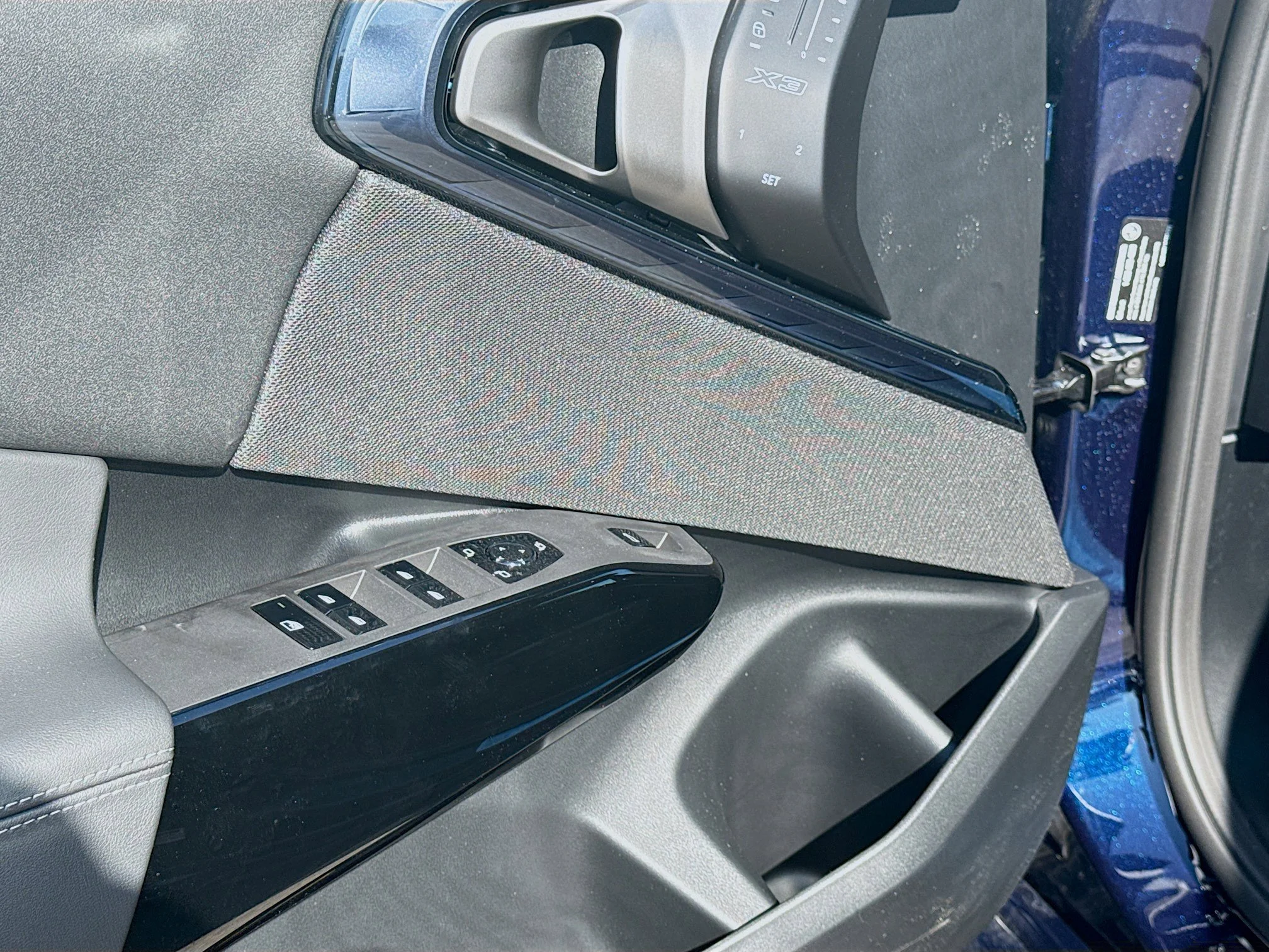 New 2026 Tanzanite Blue II Metallic BMW 30 xDrive image 24