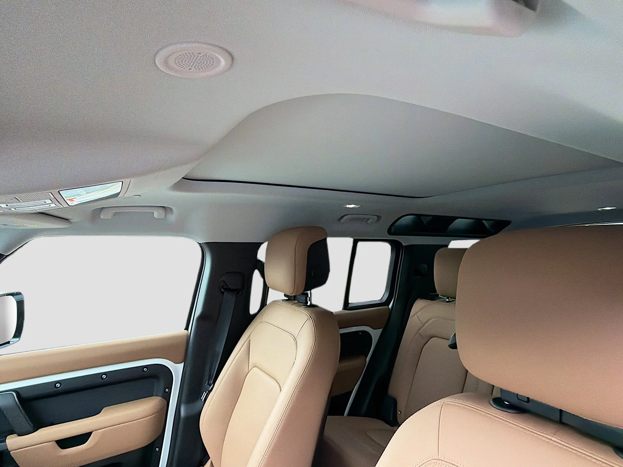 New 2026 Fuji White Land Rover X-Dynamic SE image 26