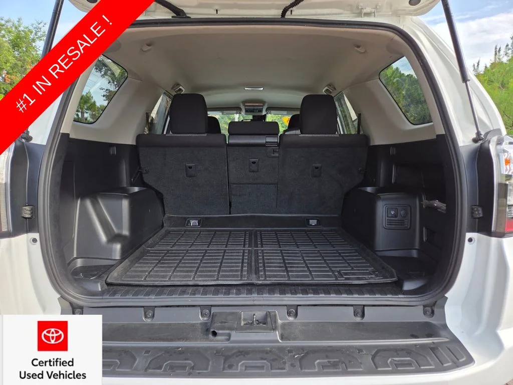 Used 2023 White Toyota SR5 image 19