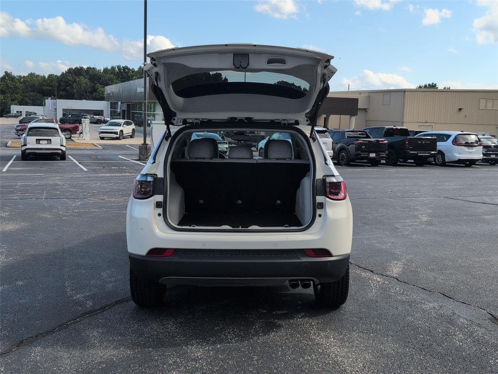 Used 2021 White Clearcoat Jeep Limited image 7