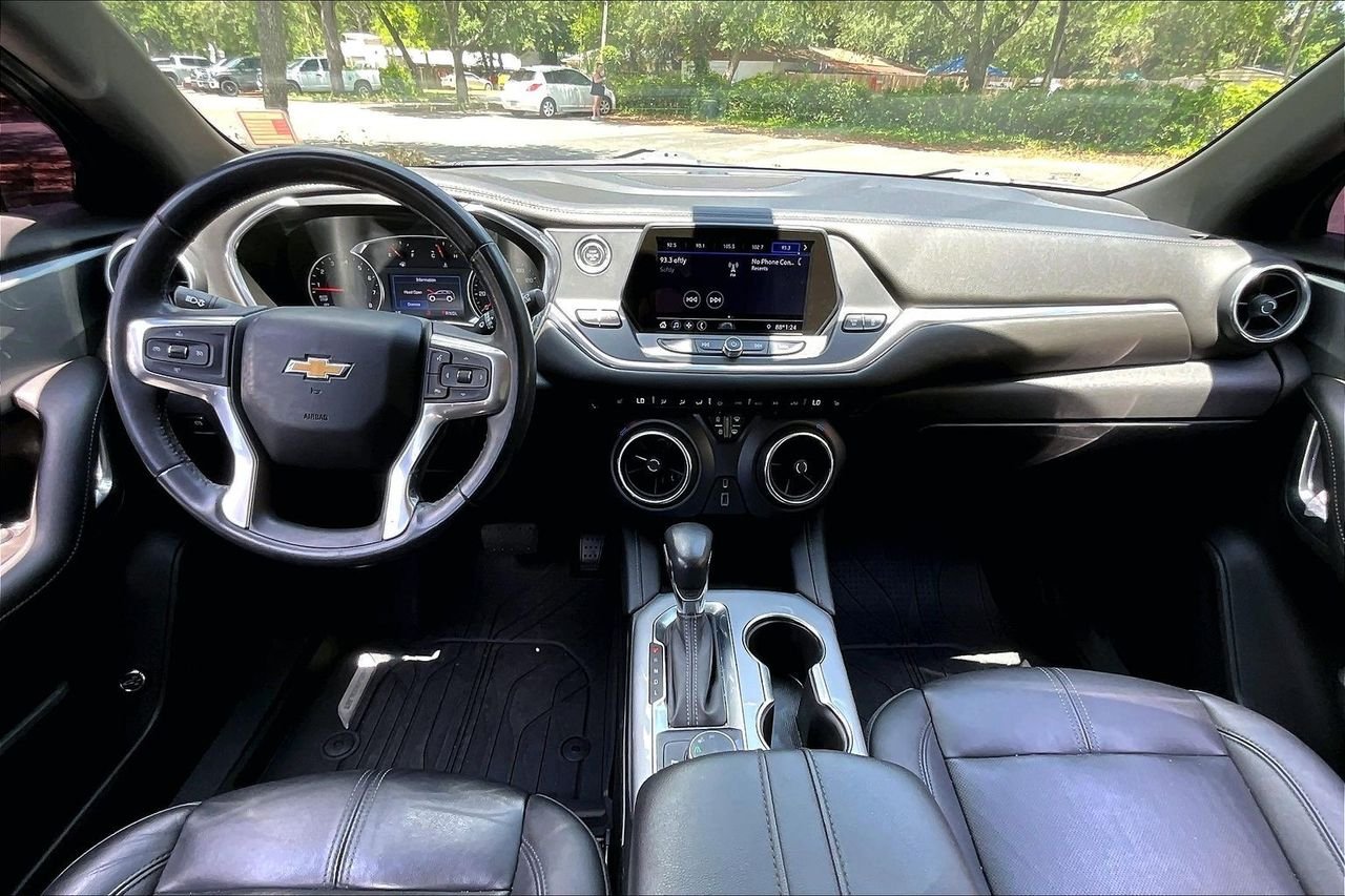 Used 2020 Gray Chevrolet LT image 7