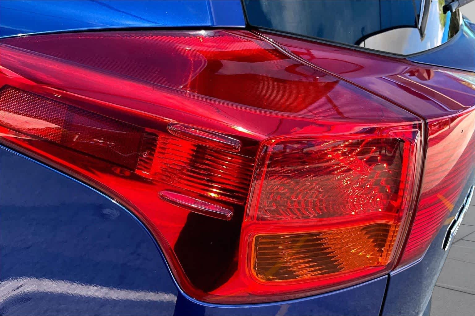 Used 2014 Blue Crush Metallic Toyota XLE image 28