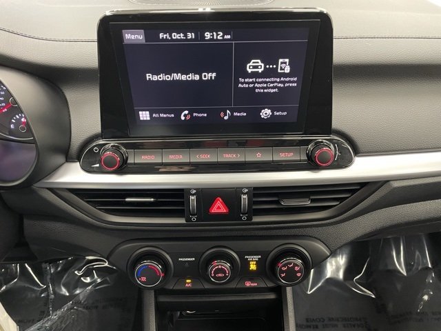 2024 Kia Forte LXS photo 3