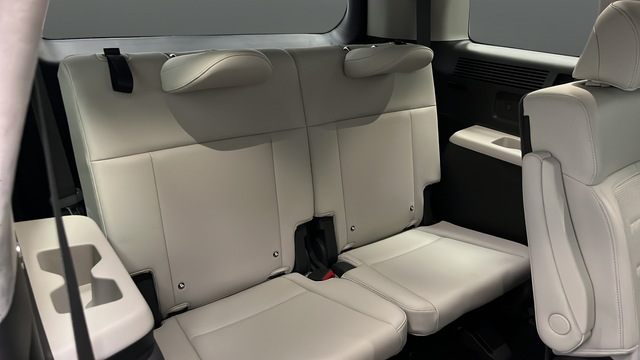 Used 2024 Hampton Gray Hyundai Calligraphy image 24