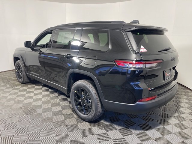 2025 Jeep Grand Cherokee Altitude X photo 2