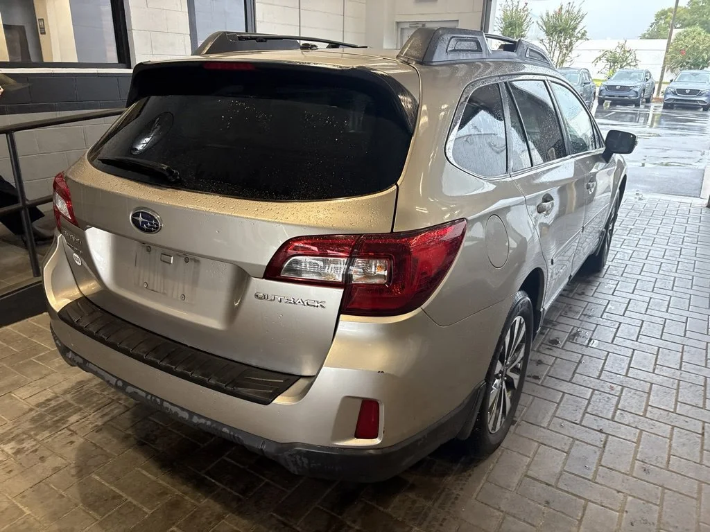 Used 2015 Tungsten Metallic Subaru 2.5i image 8
