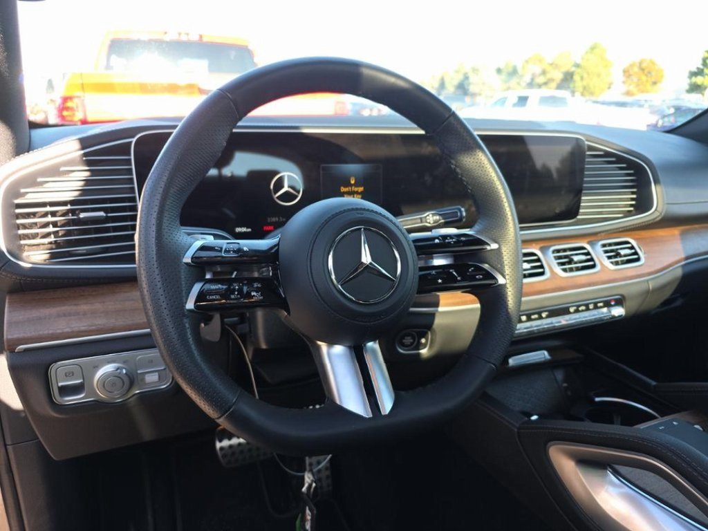 2025 Mercedes Benz GLS 450 AMG photo 3