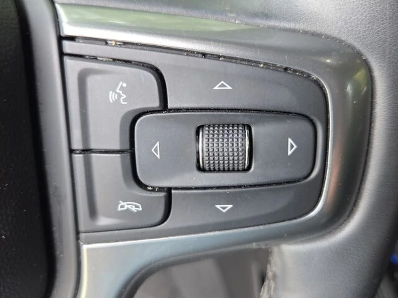 Used 2024 Black Chevrolet Z71 image 25