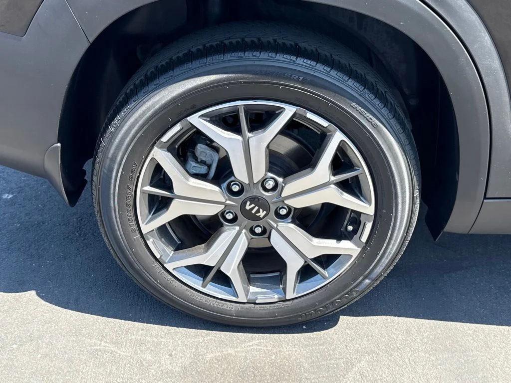 Used 2021 Black Kia EX image 14