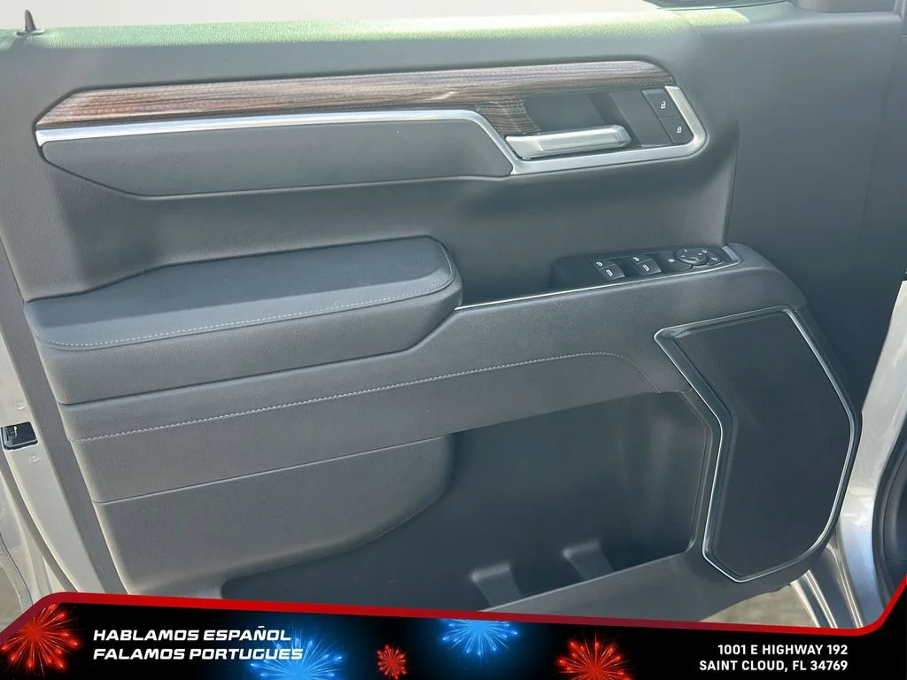 Used 2025 Sterling Gray Metallic Chevrolet RST image 11