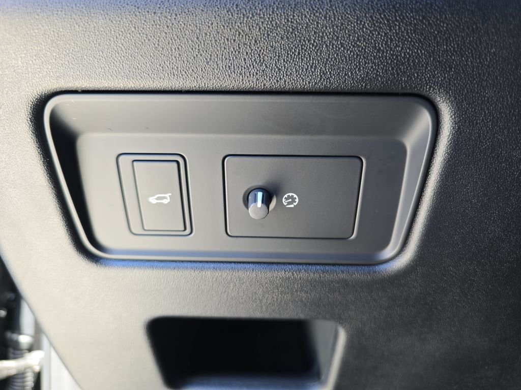 New 2026 Santorini Black Land Rover S image 28