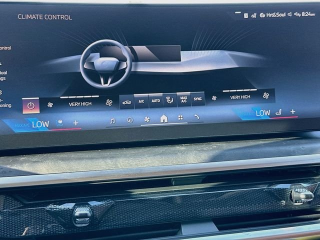 New 2027 White BMW xDrive40i image 13