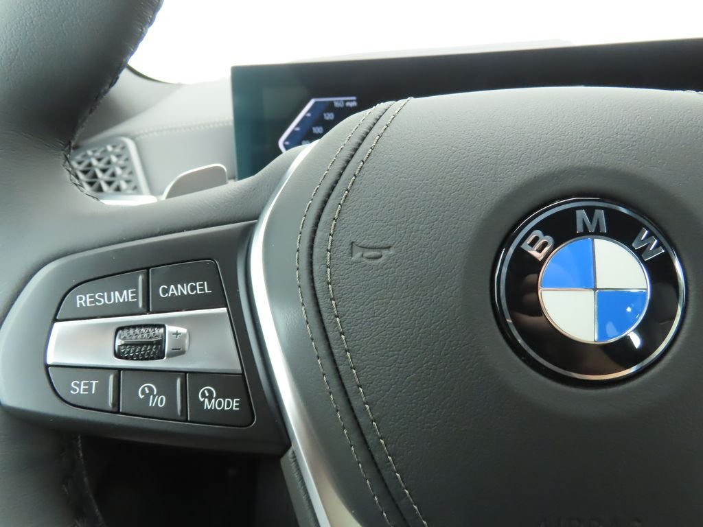 Used 2026 Green Metallic BMW xDrive40i image 11
