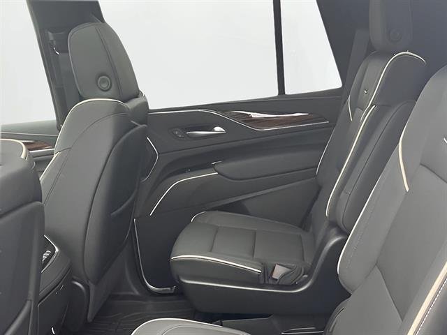 2024 Cadillac Escalade Premium Luxury, photo 10 of 12